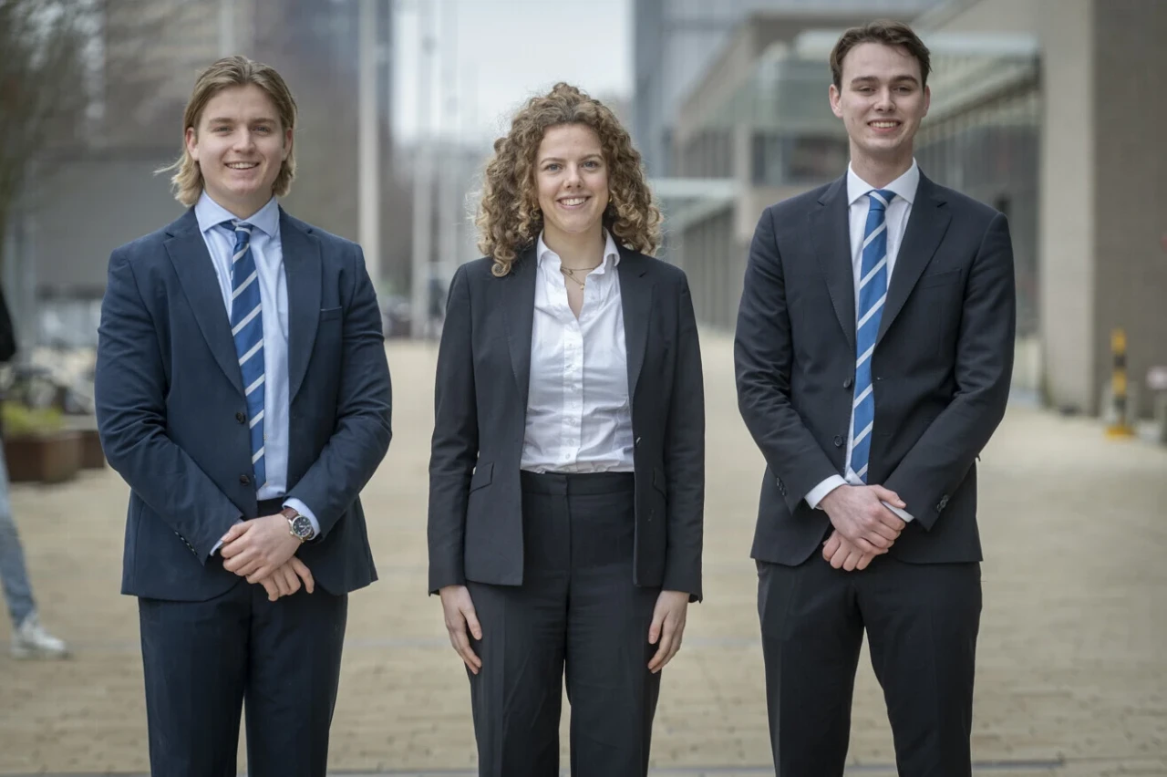 london-finance-tour-committee.webp