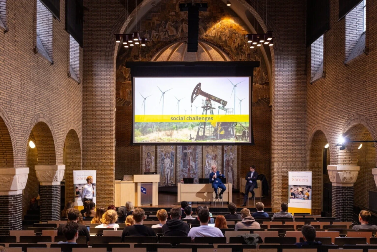 fsr-asset-management-college-tour-conference.webp